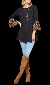 PLUS - Leopard Contrast Top