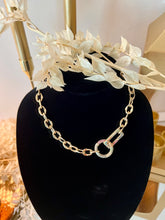 Load image into Gallery viewer, Multicolor Closure Necklace
