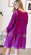 Cargar imagen en el visor de la galería, Orchid Crochet Kimono Cover-Up
